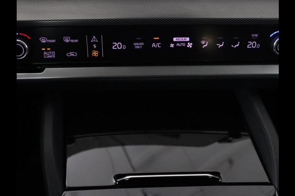 Kia Sportage 1.6 T-GDI Plug-in Hybrid AWD DynamicLine | Adaptive cruise | Carplay | Camera | Climate control | Navigatie | Digital Cockpit | PHEV