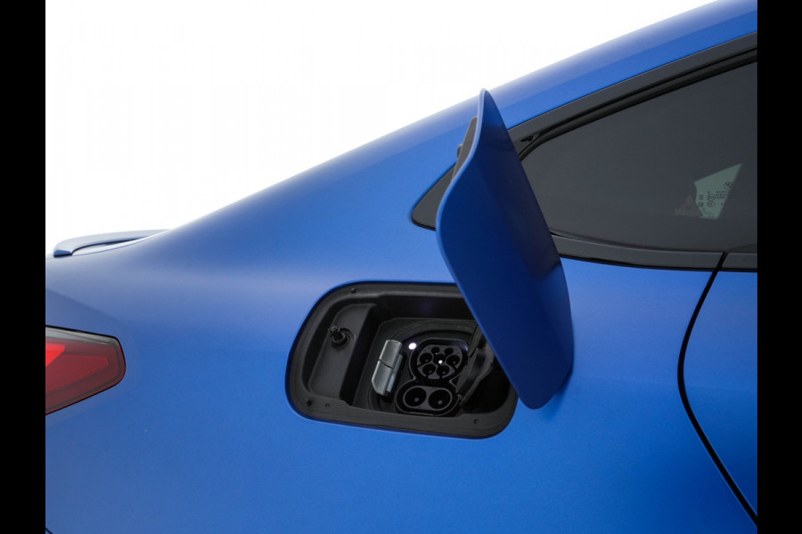 BMW i4 M50 M-Sportpack High Executive 84 kWh [ 3-Fase ] {SOH-97%} (INCL-BTW) *LUXURY-LEATHER | HARMAN/KARDON | ADAPTIVE-CRUISE | HEAD-UP | LASER-LED | BLIND-SPOT | TOP-VIEW | HEATED-SPORTSEATS | DAB+ | WIDE-COCKPIT | AMBIENT-LIGHT | NAVI-FULLMAP | ...