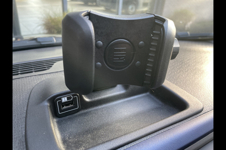 Fiat Panda 0.9 TwinAir Turbo 80 PK Airco - Parkeersensoren achter -  5 zitplaatsen - Radio/Cd speler - Elektrische ramen voor - Centrale vergrendeling - Start/stop systeem