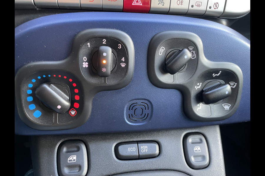 Fiat Panda 0.9 TwinAir Turbo 80 PK Airco - Parkeersensoren achter -  5 zitplaatsen - Radio/Cd speler - Elektrische ramen voor - Centrale vergrendeling - Start/stop systeem