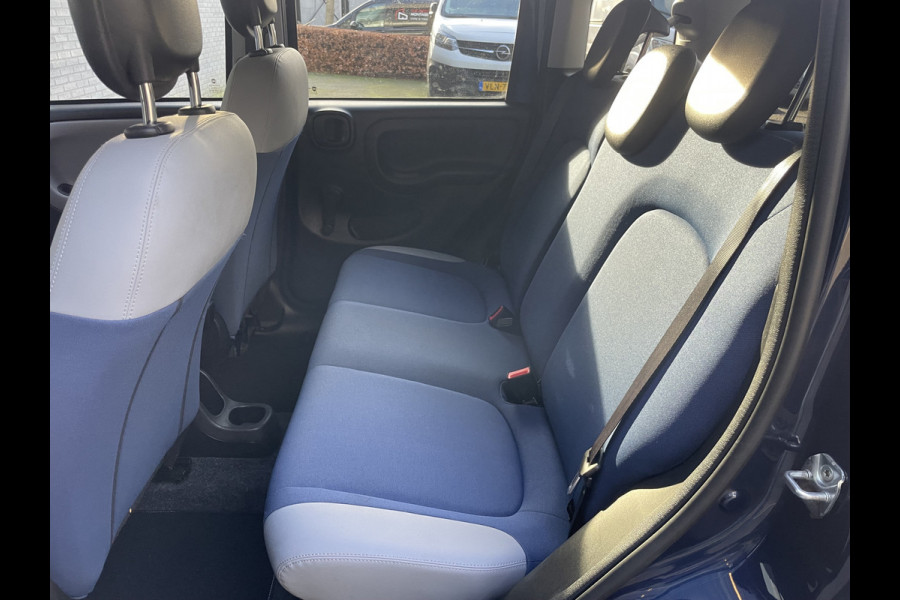 Fiat Panda 0.9 TwinAir Turbo 80 PK Airco - Parkeersensoren achter -  5 zitplaatsen - Radio/Cd speler - Elektrische ramen voor - Centrale vergrendeling - Start/stop systeem