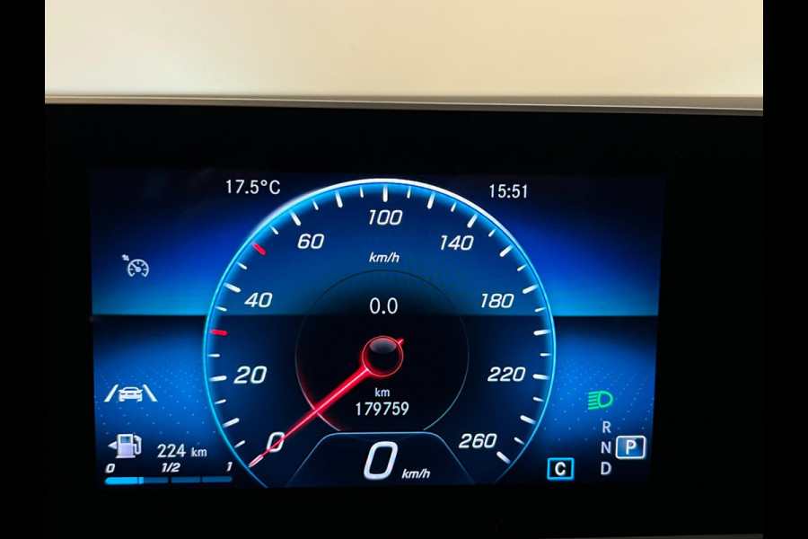 Mercedes-Benz A-Klasse 180d / AMG / Trekhaak / Stoelverwarming