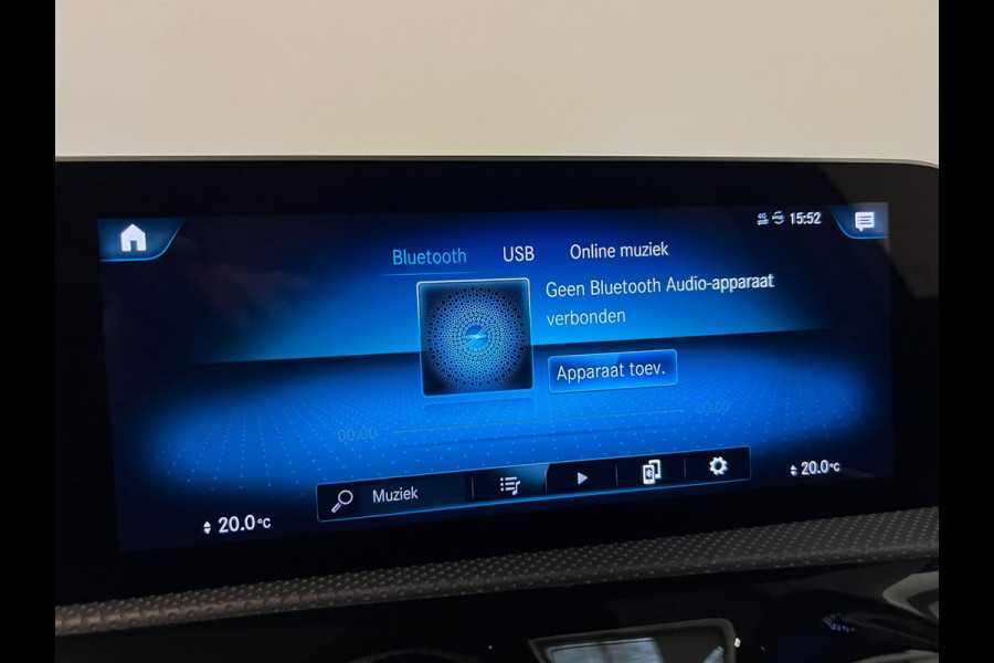 Mercedes-Benz A-Klasse 180d / AMG / Trekhaak / Stoelverwarming