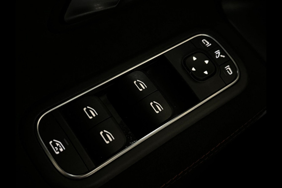 Mercedes-Benz A-Klasse 180d / AMG / Trekhaak / Stoelverwarming