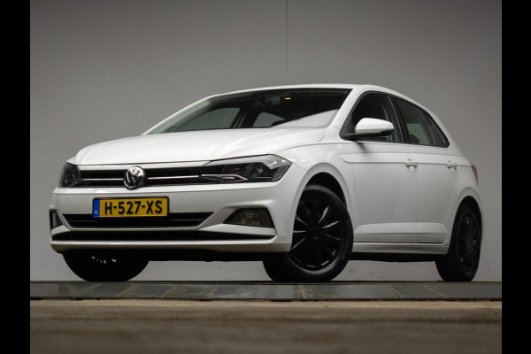 Volkswagen Polo 1.0 TSI Comfortline Sport (APPLE CARPLAY,GROOT NAVI,LED,CRUISE,TREKHAAK,DAB,SPORTSTOELEN,NETTE STAAT)