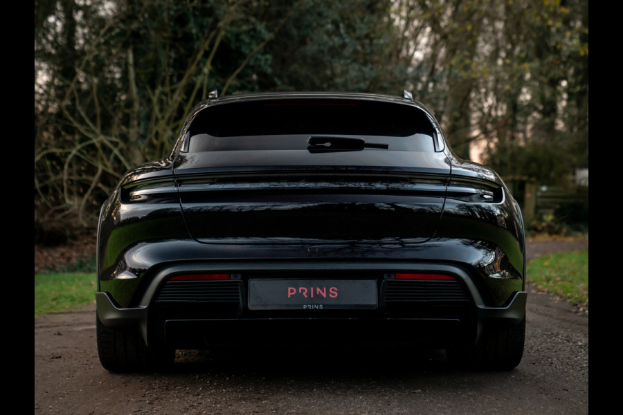 Porsche Taycan Cross Turismo 4 93 kWh | Porsche Approved 11/2026 | Pano-dak | Luchtvering | Adapt. Sportstoelen | PLDS+ | Adapt. cruise | GT Sportstuur