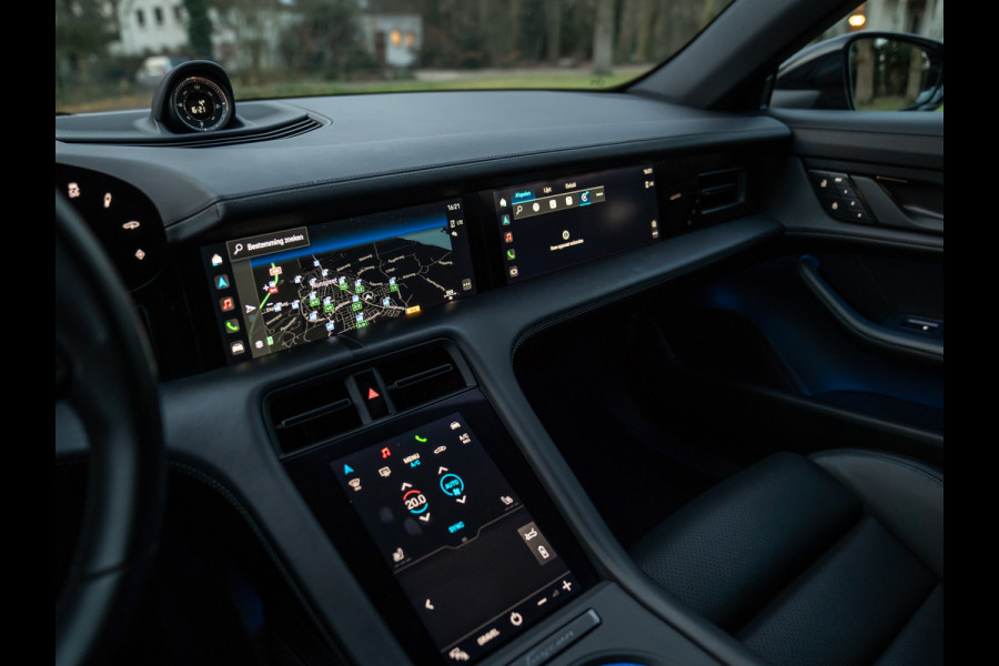 Porsche Taycan Cross Turismo 4 93 kWh | Porsche Approved 11/2026 | Pano-dak | Luchtvering | Adapt. Sportstoelen | PLDS+ | Adapt. cruise | GT Sportstuur