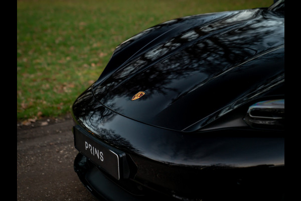 Porsche Taycan Cross Turismo 4 93 kWh | Porsche Approved 11/2026 | Pano-dak | Luchtvering | Adapt. Sportstoelen | PLDS+ | Adapt. cruise | GT Sportstuur