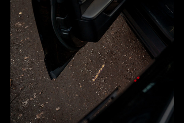 Porsche Taycan Cross Turismo 4 93 kWh | Porsche Approved 11/2026 | Pano-dak | Luchtvering | Adapt. Sportstoelen | PLDS+ | Adapt. cruise | GT Sportstuur