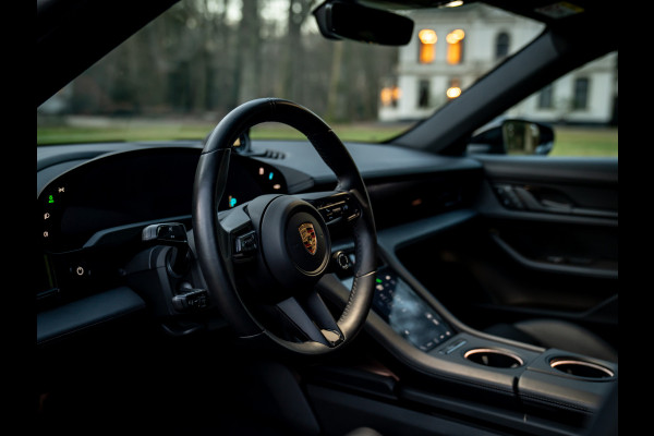 Porsche Taycan Cross Turismo 4 93 kWh | Porsche Approved 11/2026 | Pano-dak | Luchtvering | Adapt. Sportstoelen | PLDS+ | Adapt. cruise | GT Sportstuur