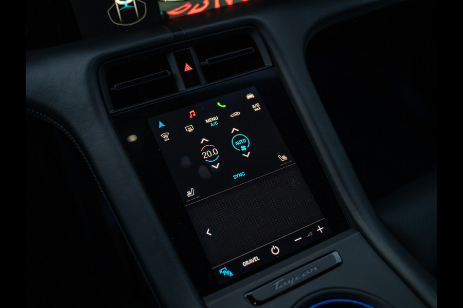 Porsche Taycan Cross Turismo 4 93 kWh | Porsche Approved 11/2026 | Pano-dak | Luchtvering | Adapt. Sportstoelen | PLDS+ | Adapt. cruise | GT Sportstuur