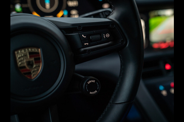 Porsche Taycan Cross Turismo 4 93 kWh | Porsche Approved 11/2026 | Pano-dak | Luchtvering | Adapt. Sportstoelen | PLDS+ | Adapt. cruise | GT Sportstuur