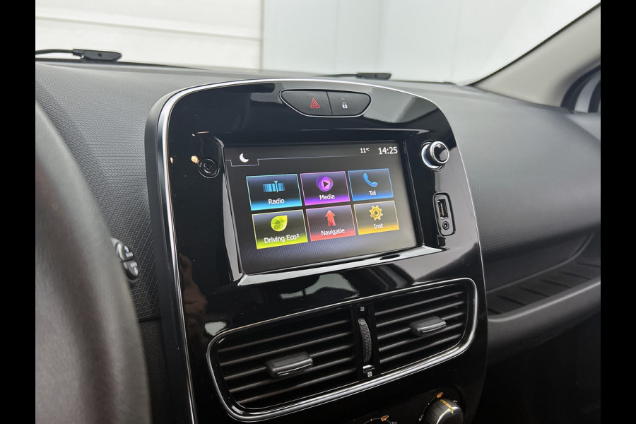 Renault Clio Estate 0.9 TCe Zen 90PK / Trekhaak / Pdc. / Airco / Navigatie / Radio multimedia / Apk 07-2026