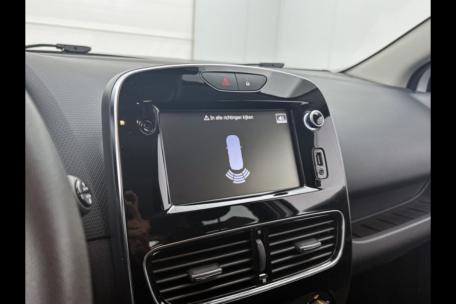 Renault Clio Estate 0.9 TCe Zen 90PK / Trekhaak / Pdc. / Airco / Navigatie / Radio multimedia / Apk 07-2026