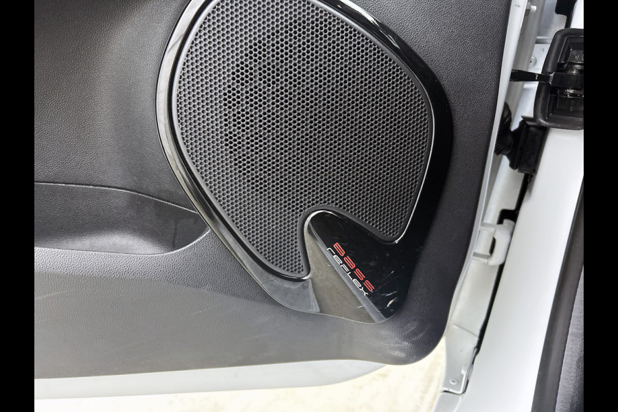 Renault Clio Estate 0.9 TCe Zen 90PK / Trekhaak / Pdc. / Airco / Navigatie / Radio multimedia / Apk 07-2026