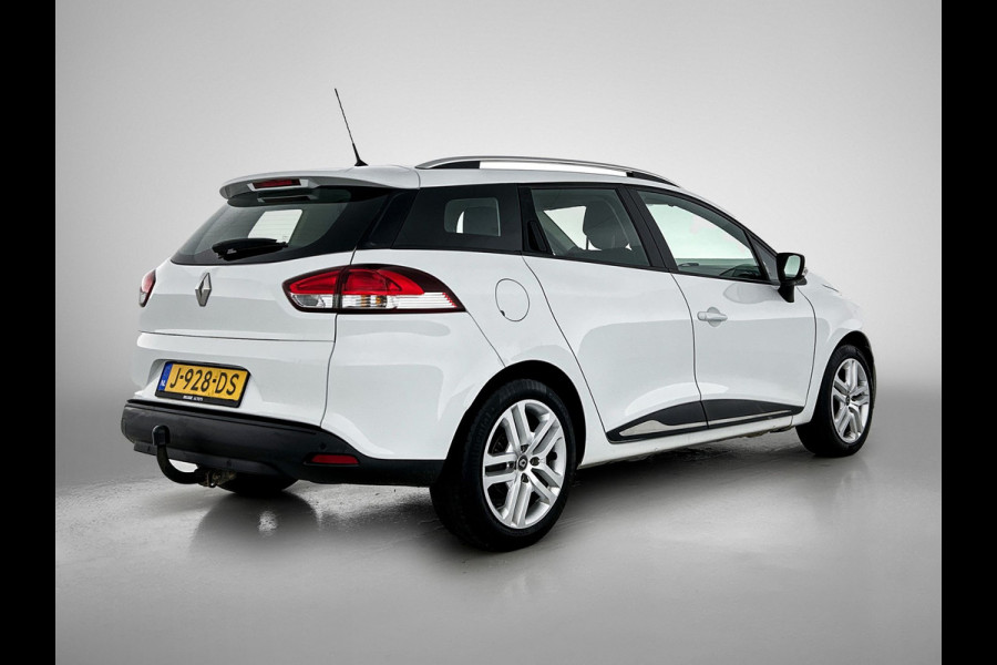 Renault Clio Estate 0.9 TCe Zen 90PK / Trekhaak / Pdc. / Airco / Navigatie / Radio multimedia / Apk 07-2026