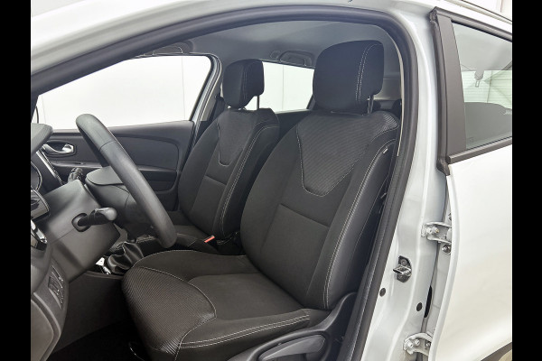 Renault Clio Estate 0.9 TCe Zen 90PK / Trekhaak / Pdc. / Airco / Navigatie / Radio multimedia / Apk 07-2026