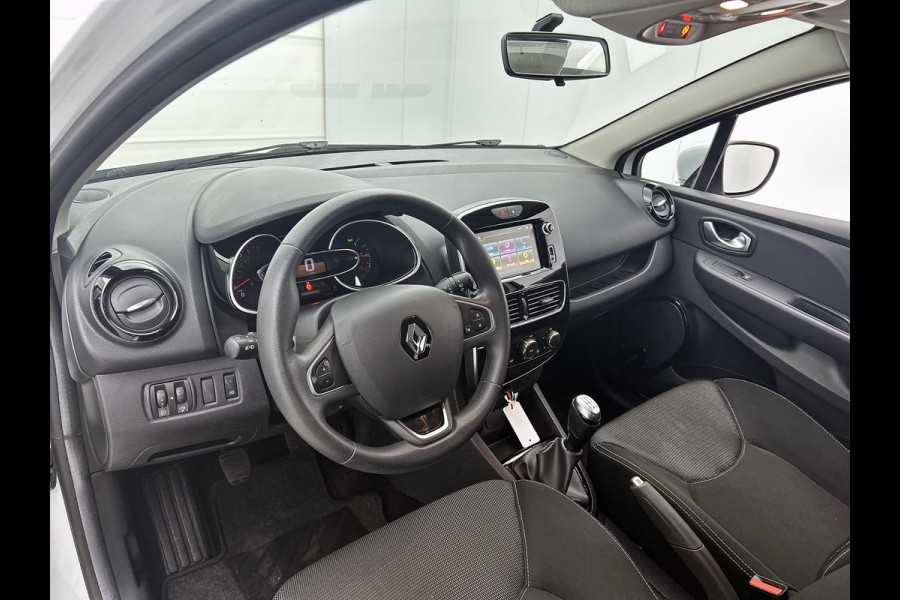 Renault Clio Estate 0.9 TCe Zen 90PK / Trekhaak / Pdc. / Airco / Navigatie / Radio multimedia / Apk 07-2026