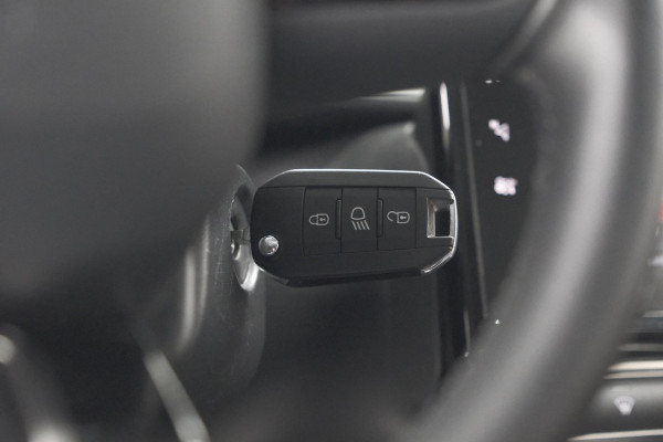 Citroën C3 PureTech 82 Shine | Trekhaak | Camera | Apple Carplay | Navigatie