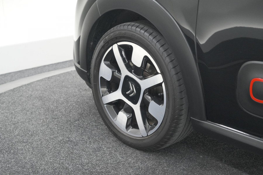 Citroën C3 PureTech 82 Shine | Trekhaak | Camera | Apple Carplay | Navigatie