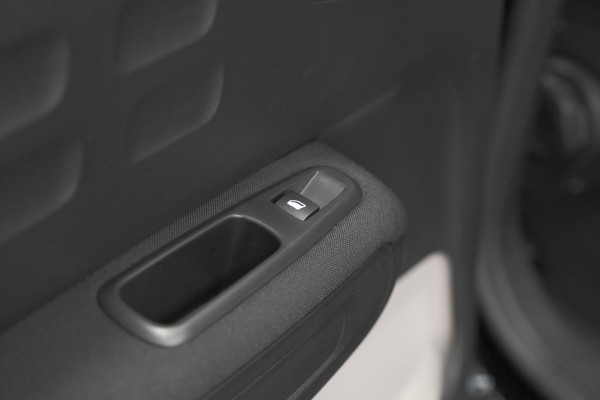 Citroën C3 PureTech 82 Shine | Trekhaak | Camera | Apple Carplay | Navigatie