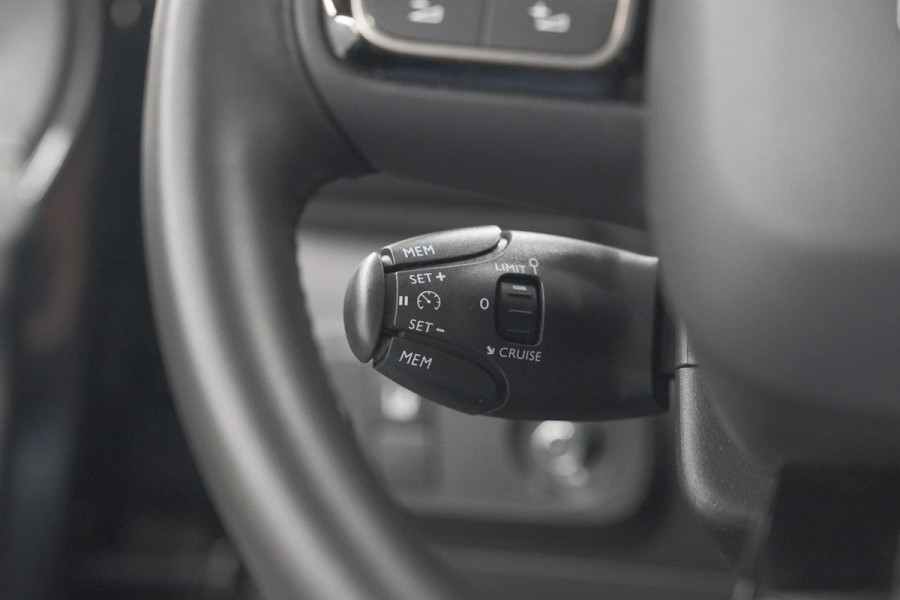 Citroën C3 PureTech 82 Shine | Trekhaak | Camera | Apple Carplay | Navigatie