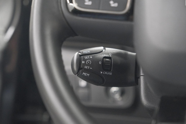 Citroën C3 PureTech 82 Shine | Trekhaak | Camera | Apple Carplay | Navigatie