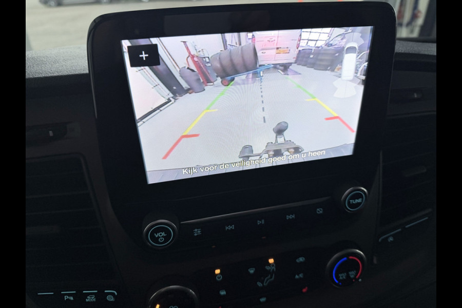 Ford Transit Custom 300 2.0 TDCI L2H1 Trend 130 PK / Camera / Apple carplay / Trekhaak