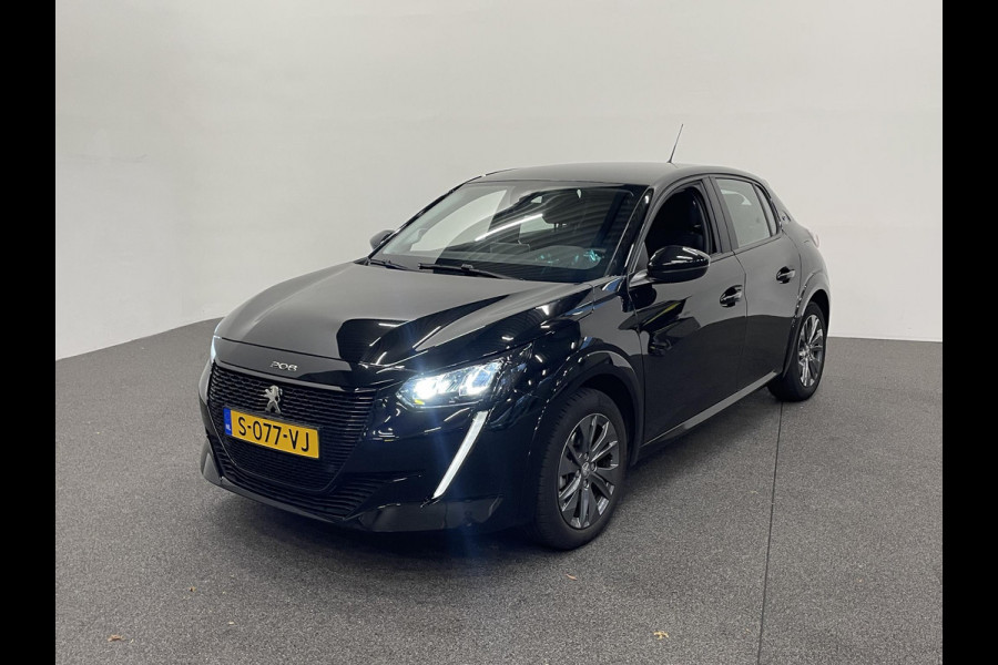 Peugeot e-208 EV Active Pack 50 kWh SOH 95% Navigatie Apple Carplay/Android Auto Parkeersensoren achter Cruise Control Full Led Climate Control Lichtmetalen velgen