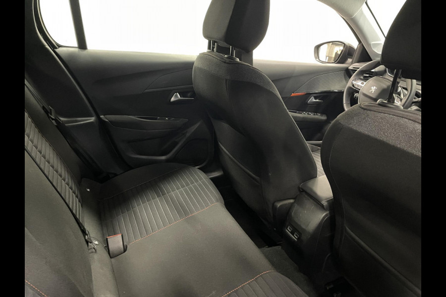 Peugeot e-208 EV Active Pack 50 kWh SOH 95% Navigatie Apple Carplay/Android Auto Parkeersensoren achter Cruise Control Full Led Climate Control Lichtmetalen velgen