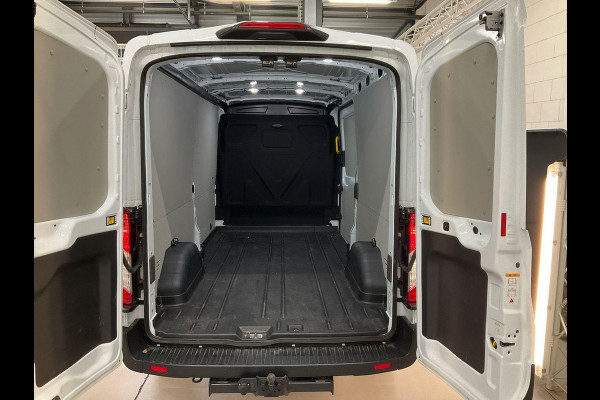 Ford Transit 350 2.0 TDCI L3H2 Trend 130pk | Navigatie Pack | Safety en Comfort Pack | Trekhaak