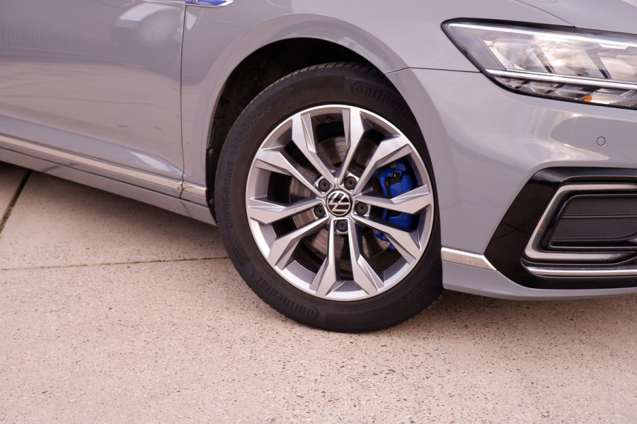 Volkswagen Passat Variant 1.4 TSI PHEV GTE Business | Elek Trekhaak | Virtual | LED | Camera | Carplay | Memory | Navi