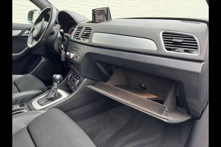 Audi Q3 1.4 TFSI CoD Sport Pro Line S Zwarte hemel Climate control Cruise Navi Keyless entry Bi-Xenon Parkeersensoren V/A