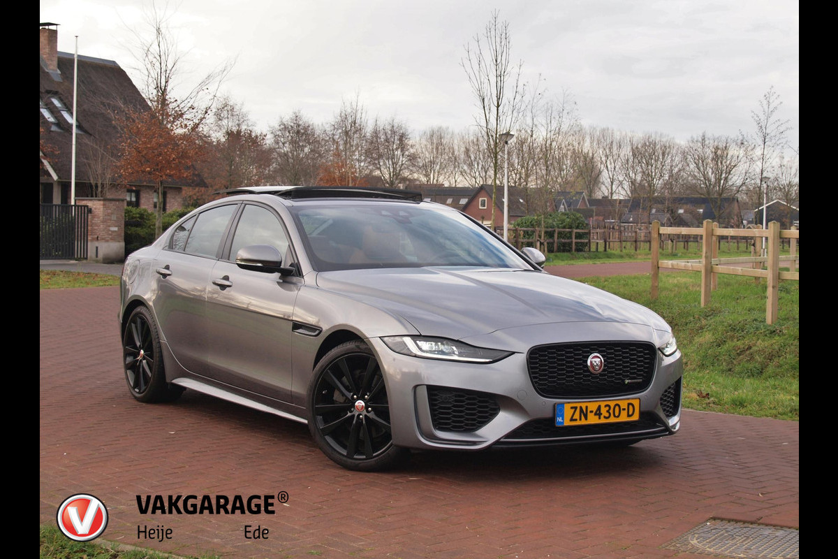 Jaguar XE 2.0 P250 HSE | R-Dynamic | Panoramadak | Camera | Apple Carplay | Cruise Control | Leer | Automaat |
