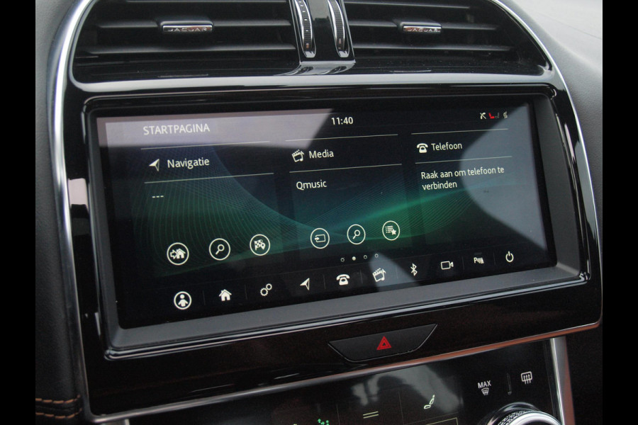 Jaguar XE 2.0 P250 HSE | R-Dynamic | Panoramadak | Camera | Apple Carplay | Cruise Control | Leer | Automaat |