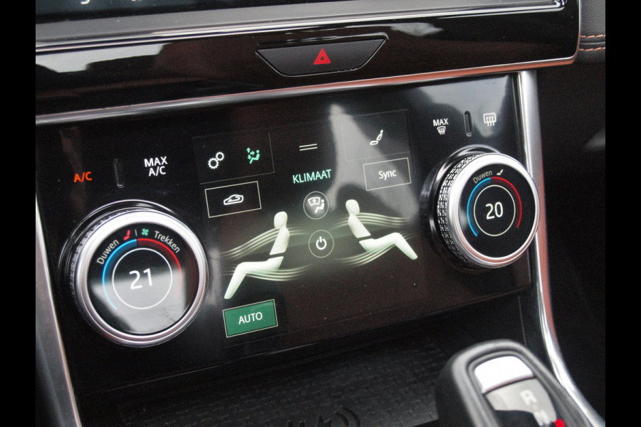 Jaguar XE 2.0 P250 HSE | R-Dynamic | Panoramadak | Camera | Apple Carplay | Cruise Control | Leer | Automaat |