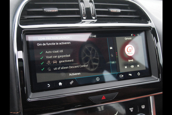 Jaguar XE 2.0 P250 HSE | R-Dynamic | Panoramadak | Camera | Apple Carplay | Cruise Control | Leer | Automaat |