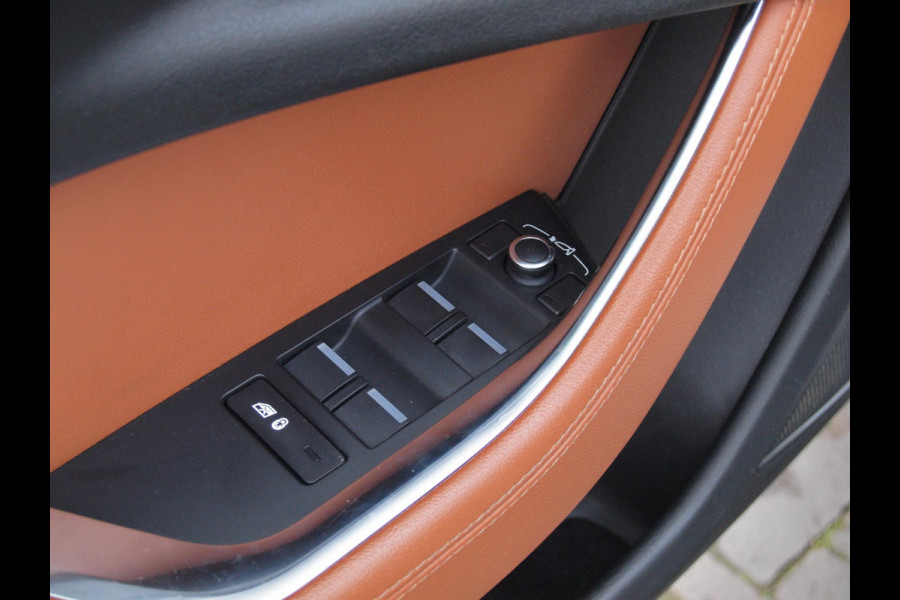 Jaguar XE 2.0 P250 HSE | R-Dynamic | Panoramadak | Camera | Apple Carplay | Cruise Control | Leer | Automaat |