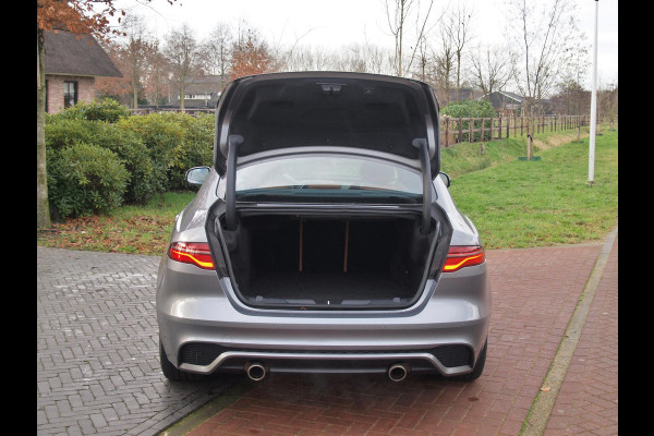 Jaguar XE 2.0 P250 HSE | R-Dynamic | Panoramadak | Camera | Apple Carplay | Cruise Control | Leer | Automaat |