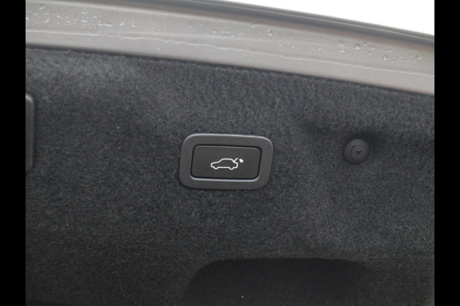 Jaguar XE 2.0 P250 HSE | R-Dynamic | Panoramadak | Camera | Apple Carplay | Cruise Control | Leer | Automaat |