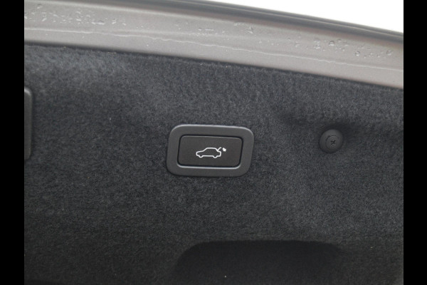 Jaguar XE 2.0 P250 HSE | R-Dynamic | Panoramadak | Camera | Apple Carplay | Cruise Control | Leer | Automaat |