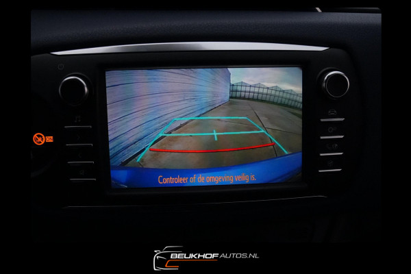 Toyota Yaris 1.5 Hybrid Bi-Tone Automaat Navigatie Camera
