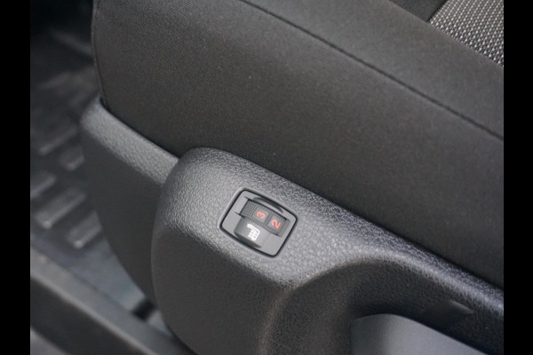 Peugeot e-Expert L3 75 kWh | Techno NAV Pakket | verwarmde stoel/bank | Comfort tussenschot | tot 8 jaar garantie |
