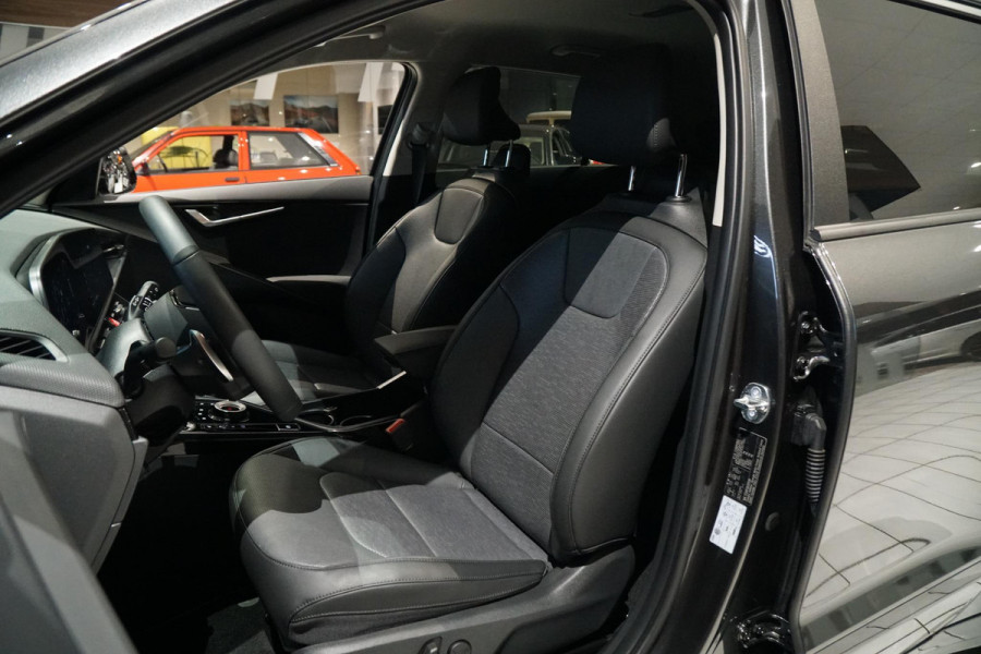 Kia Niro EV ExecutiveLine 64.8 kWh *INCL. BTW* + HEAD-UP / HARMAN KARDON / STOELVENTILATIE / LEDER