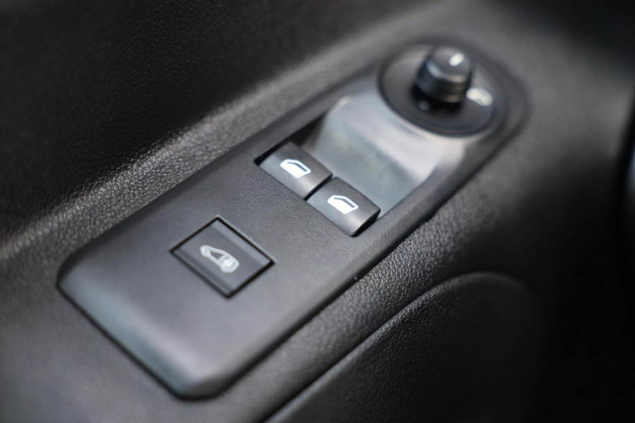 Citroën Berlingo 1.2 BENZINE / Automaat / 3 Zits / Navi / Airco / Cruise Control / Elek Pakket / Schuifdeur / NETTE STAAT