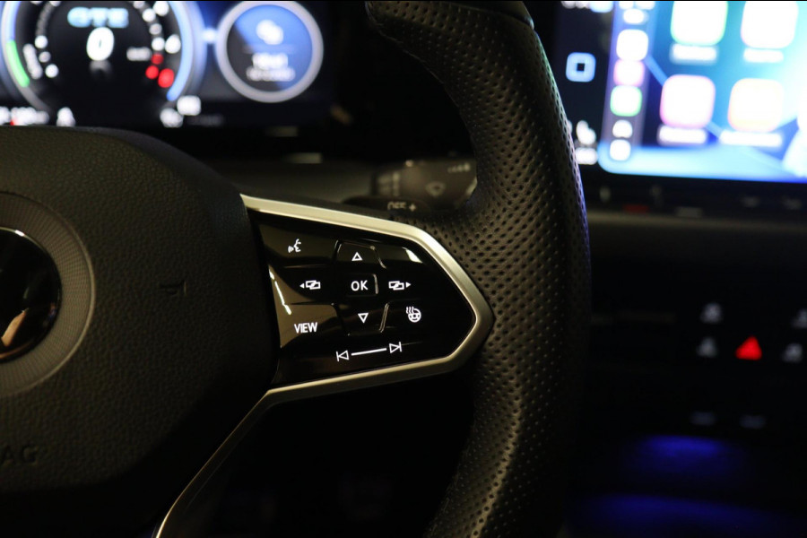 Volkswagen Golf 1.4 eHybrid GTE /PANO/IQLIGHT/CAM/CARPLAY/ACC/LANE ASSIST/VOL