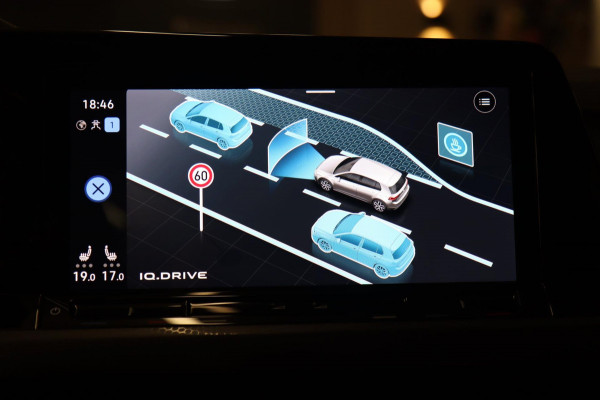 Volkswagen Golf 1.4 eHybrid GTE /PANO/IQLIGHT/CAM/CARPLAY/ACC/LANE ASSIST/VOL