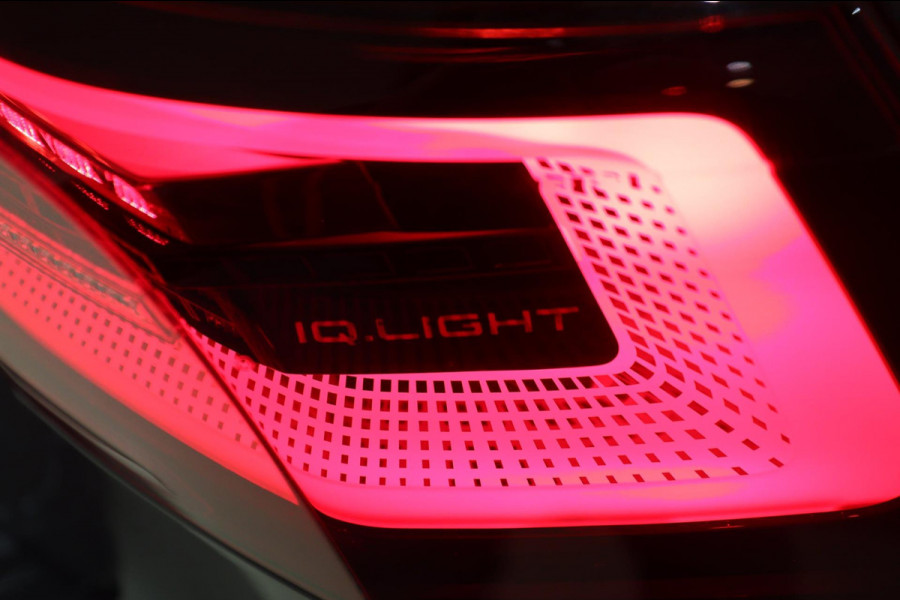 Volkswagen Golf 1.4 eHybrid GTE /PANO/IQLIGHT/CAM/CARPLAY/ACC/LANE ASSIST/VOL