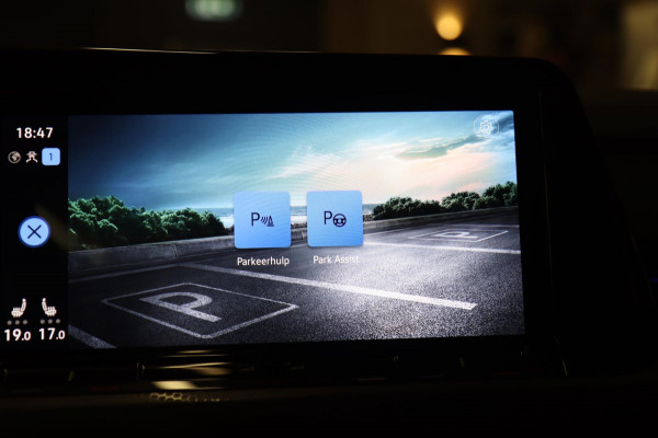 Volkswagen Golf 1.4 eHybrid GTE /PANO/IQLIGHT/CAM/CARPLAY/ACC/LANE ASSIST/VOL