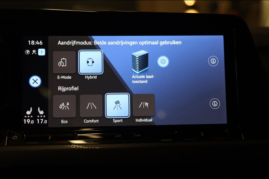 Volkswagen Golf 1.4 eHybrid GTE /PANO/IQLIGHT/CAM/CARPLAY/ACC/LANE ASSIST/VOL